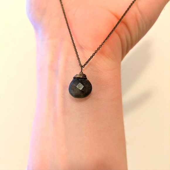 Jewelry - Green stone necklace